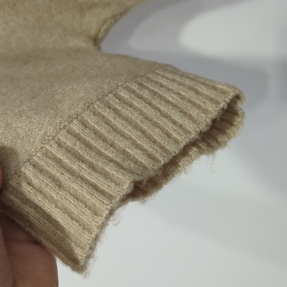 Forever 21 Ladies Top - Picture 3 of 7